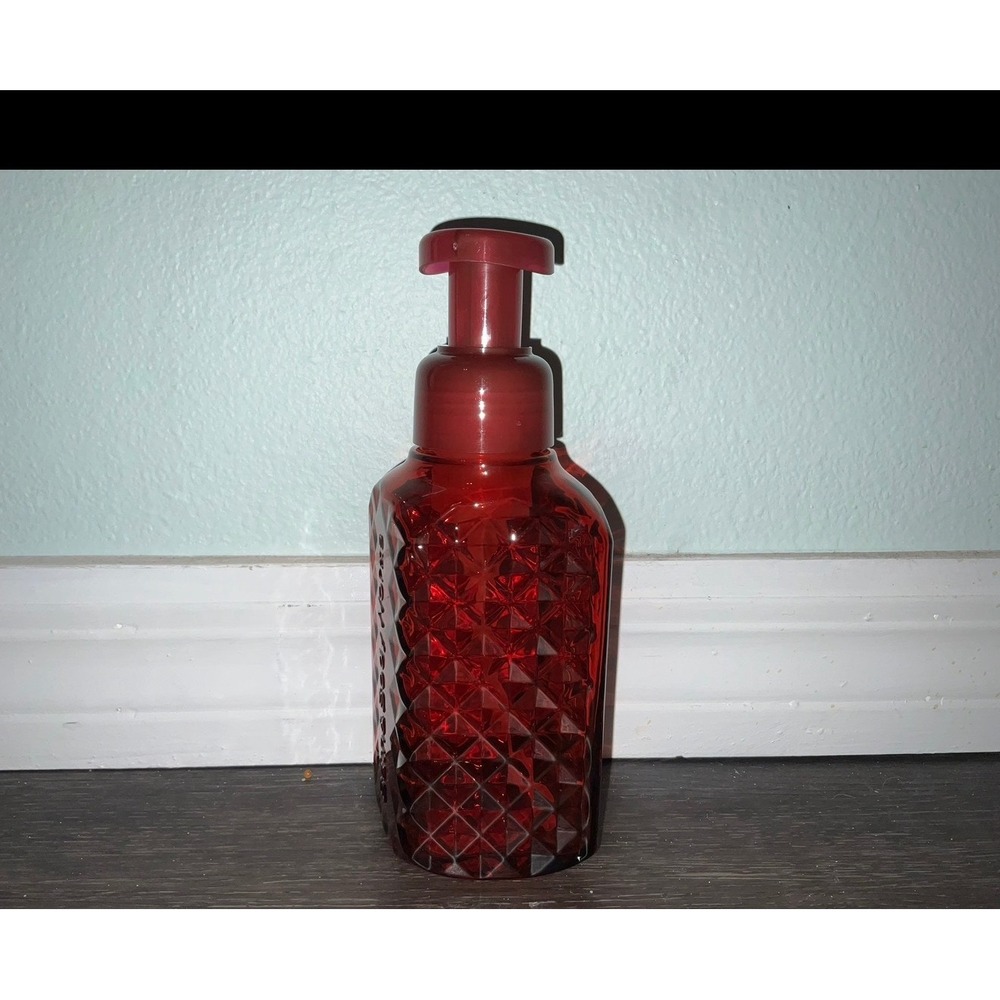 Bath and Body Works Foaming Soap Dispenser Faceted Diamond Red Refillable